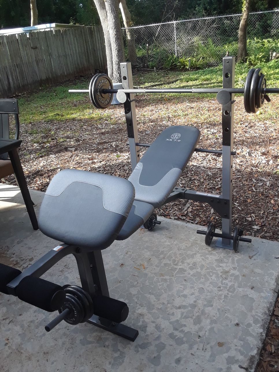 Golds Gym Xr 79 Weight Bench