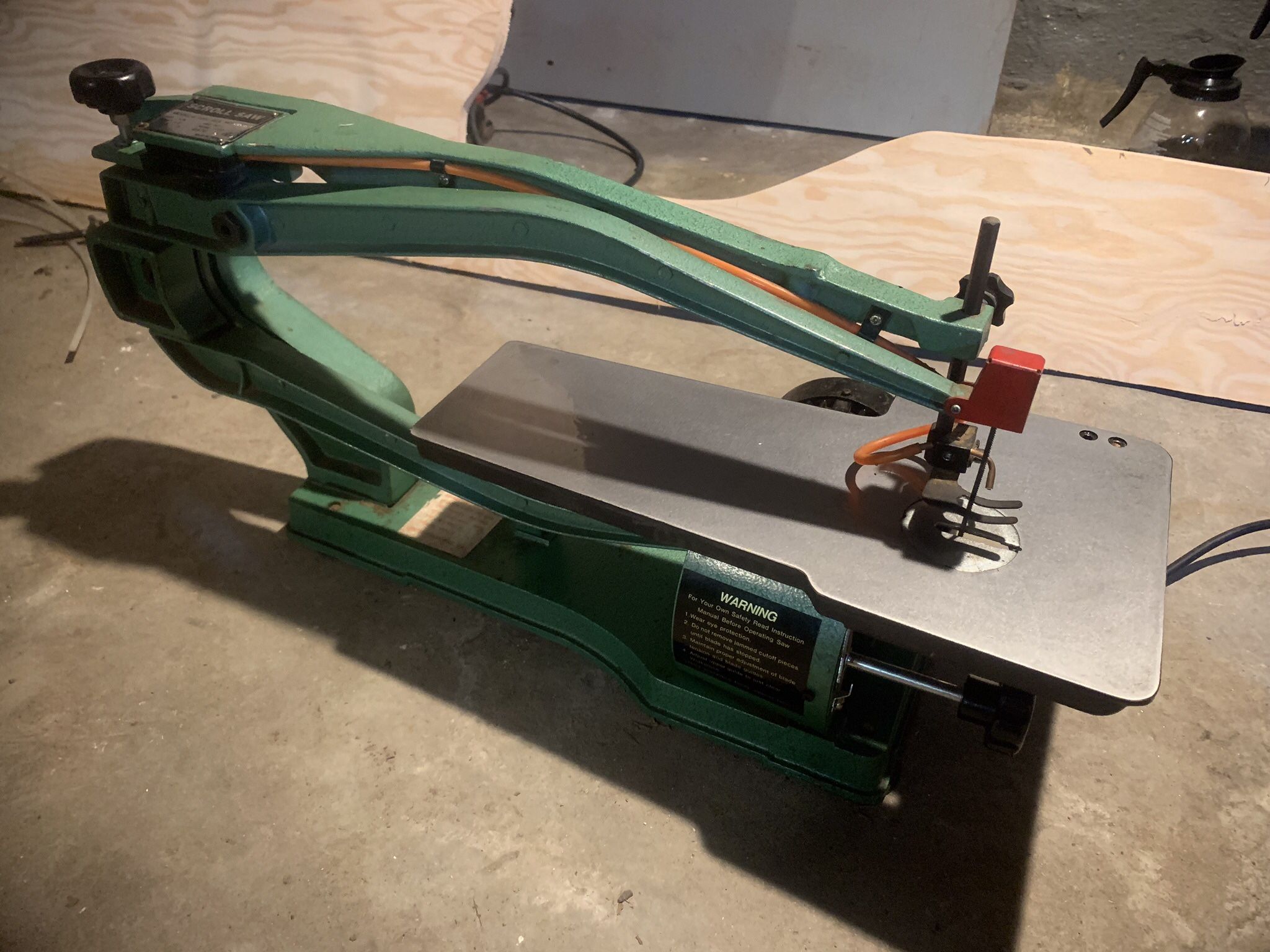 Grizzly scroll, saw
