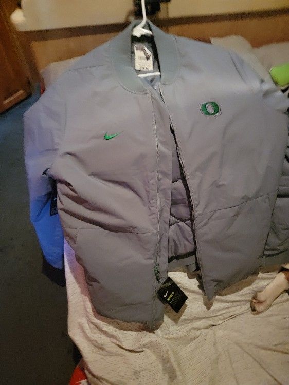 NIKE OREGON JACKET