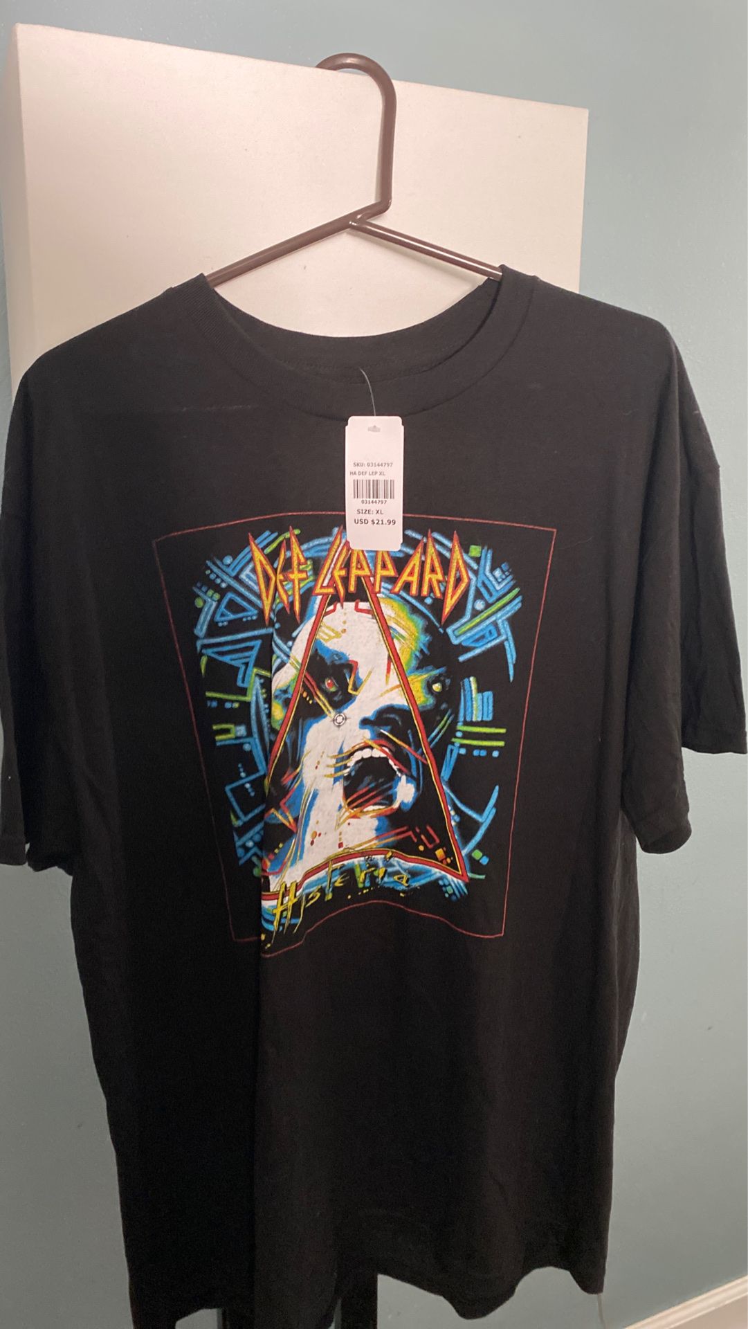 Def Leppard shirt (NEW)