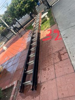 Escalera 32 pies de fibra de vidrio