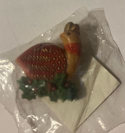 Hallmark Partridge on Holly Pin