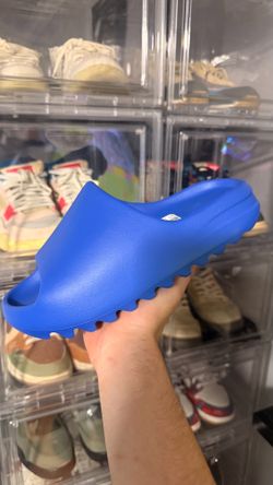 Yeezy Slide Azure