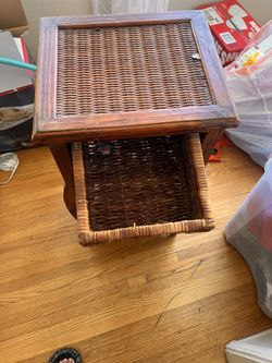 Wicker Vintage One Count Drawer W Three Shelves