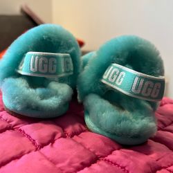 Ugg Fluff Yeah Slides 