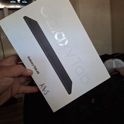 Samsung Tab 8 With Beats Headphones Solo 3 128gb SD 