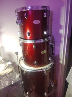 Pearl forum series drums