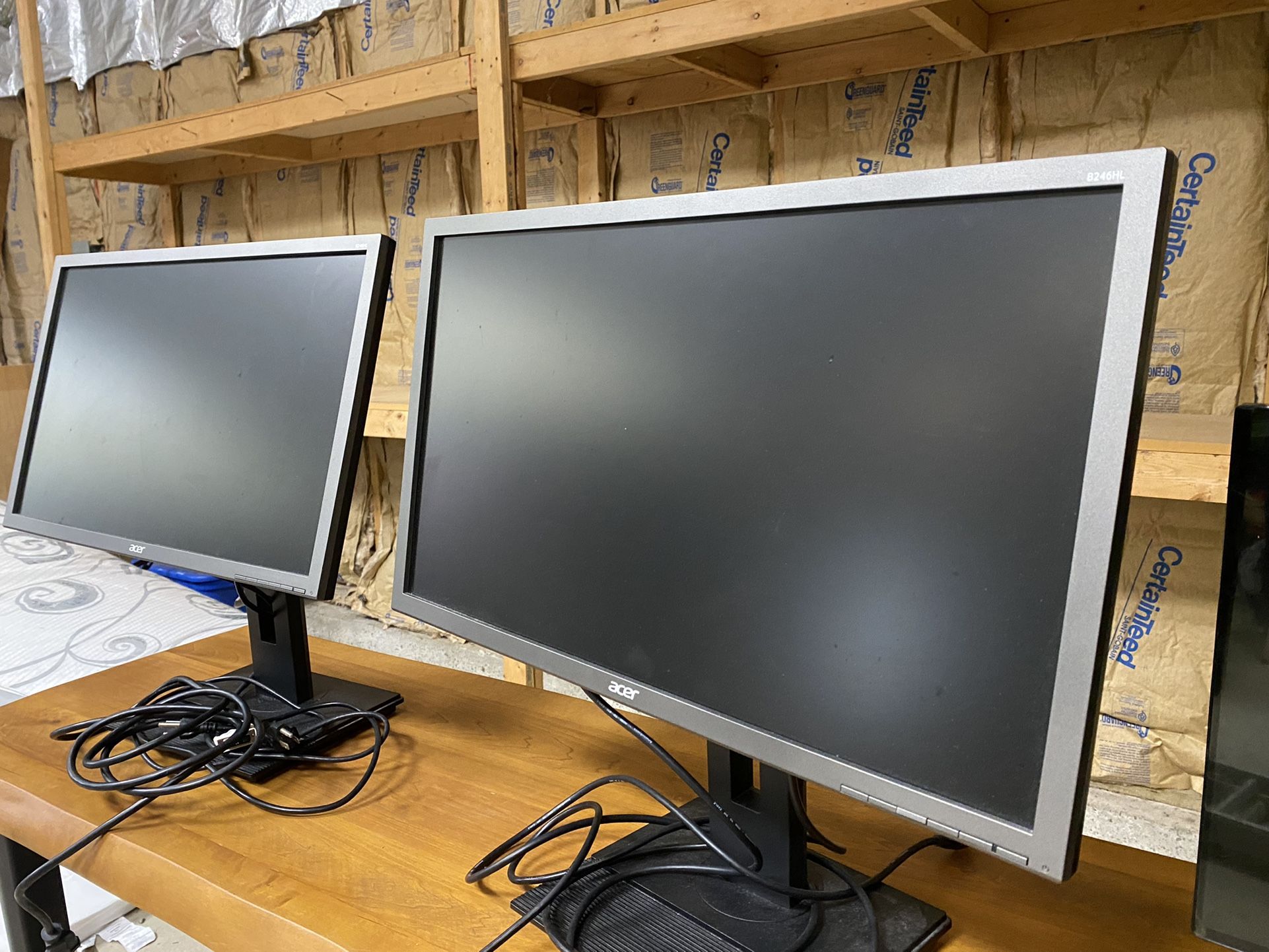 Computer Monitors 24” - Acer & Dell (Qty 3)