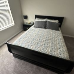 Queen bed set