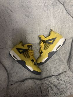 Jordan 4 Lightning