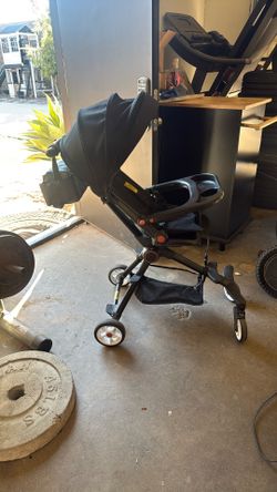 Uniswann Compact Travel Stroller