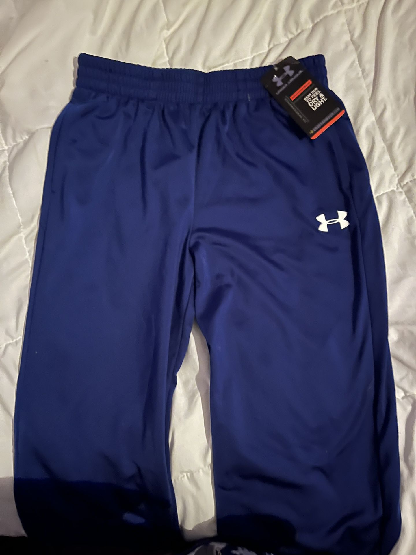Under Armour Youth XL Navy Blue Pants for Sale in Red Lion, PA - OfferUp