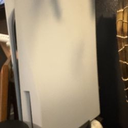 PlayStation 5, 6 Games And 2 Controllers 