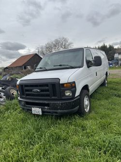 2012 Ford E-250