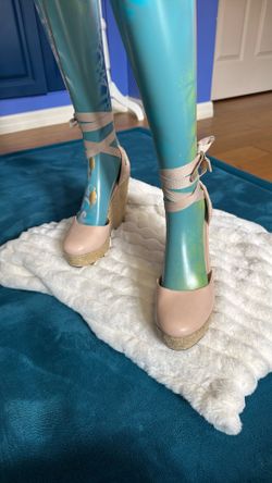 Pretty Ankle Tie Wedges Size 7