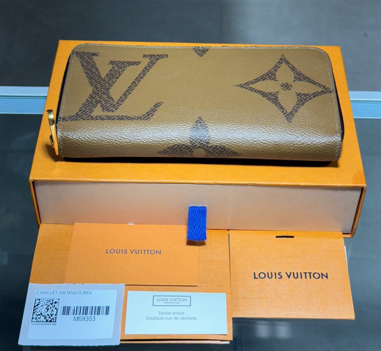 Authentic Louis Vuitton Zippy Wallet Giant Monogram M69353