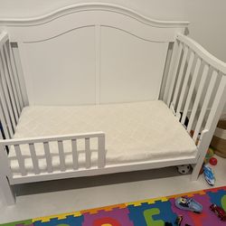 Sorelle Modesto Crib Convertible & Mattress