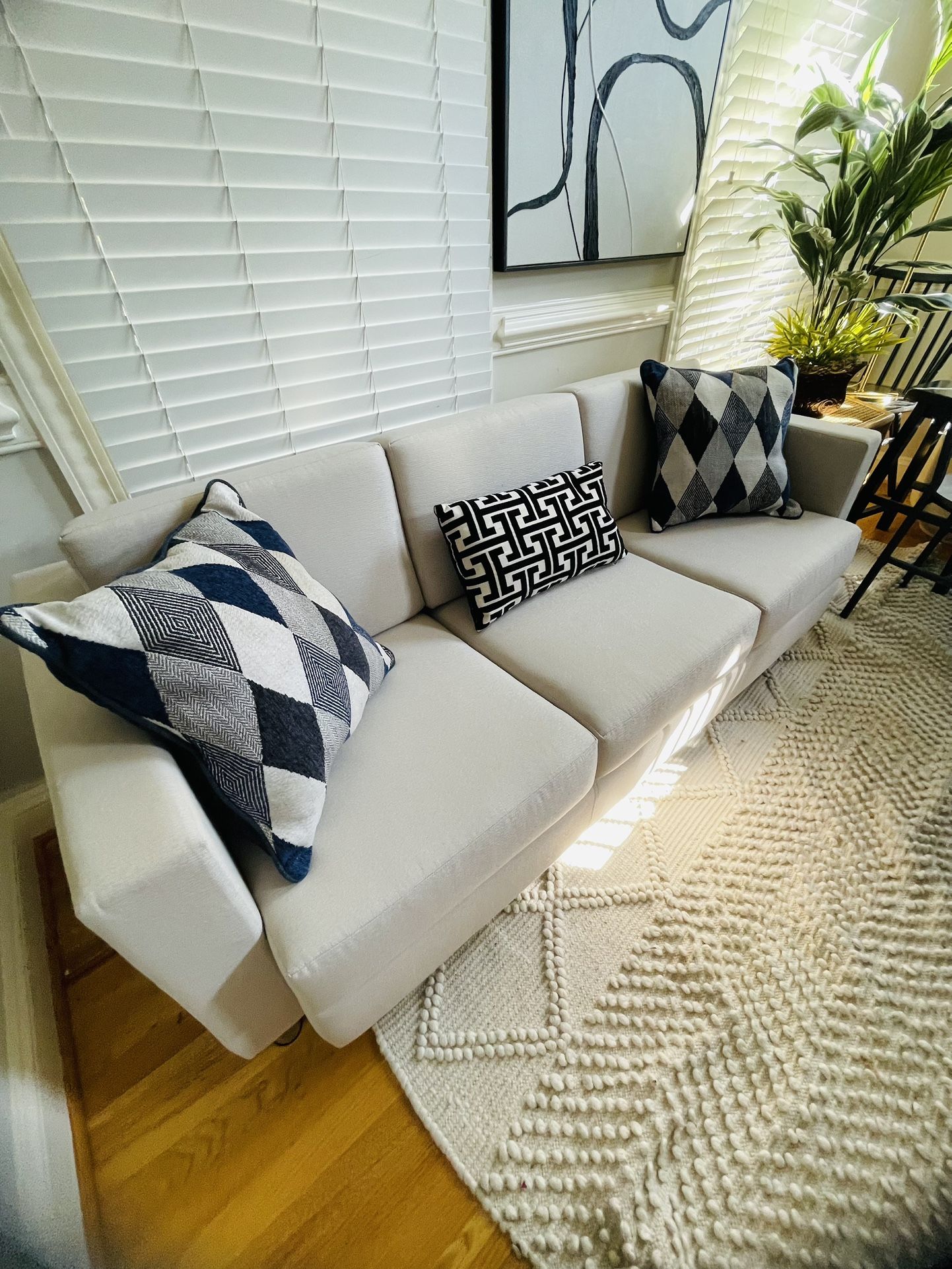 Free Delivery! Barely used Premium Quality Ivory Office Sofa, Brand New condition!From Pet free home