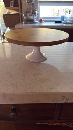 Cake Pedestal, 11” Diameter 