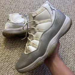 Jordan Retro 11 “Vast Grey”