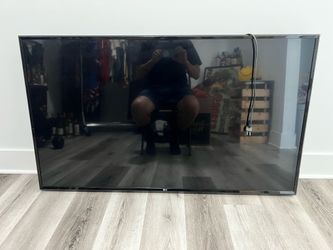 LG 50’ TV