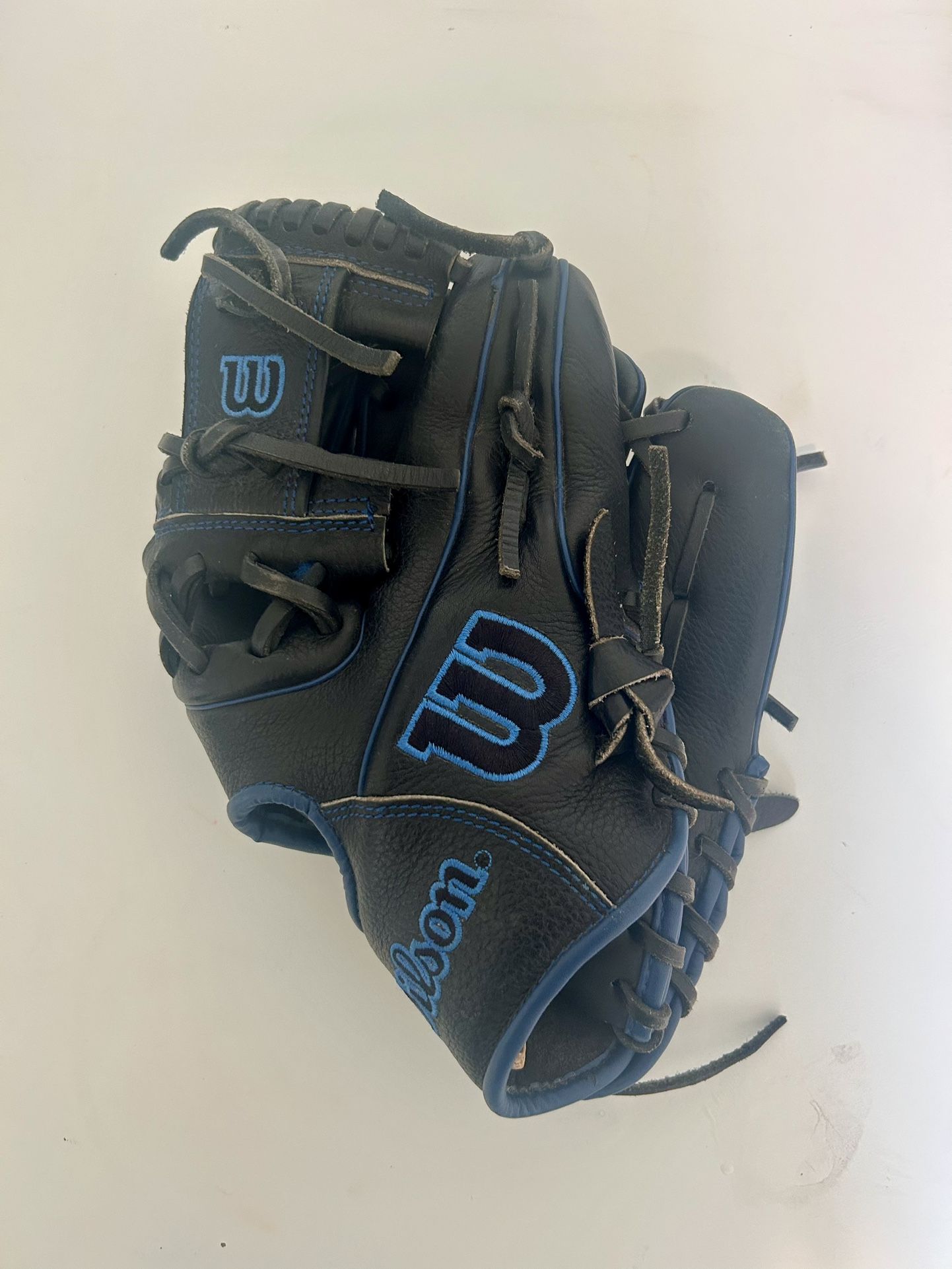 Wilson A700 Baseball Glove