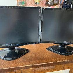 Computer Monitors Matching Pair- Viewsonic
