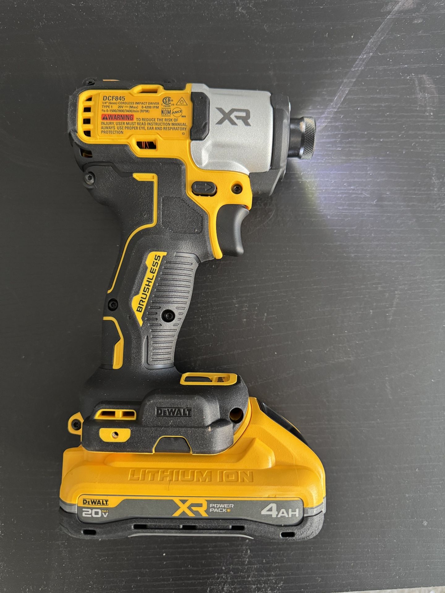 Dewalt 845 + Beteri 4 A Power Pac