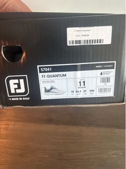Men’s golf shoes