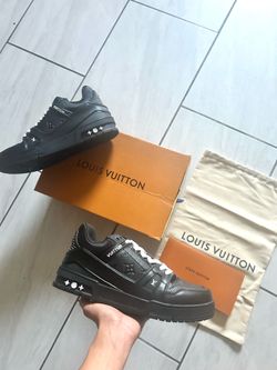 NEW! LV Shoes Size 10