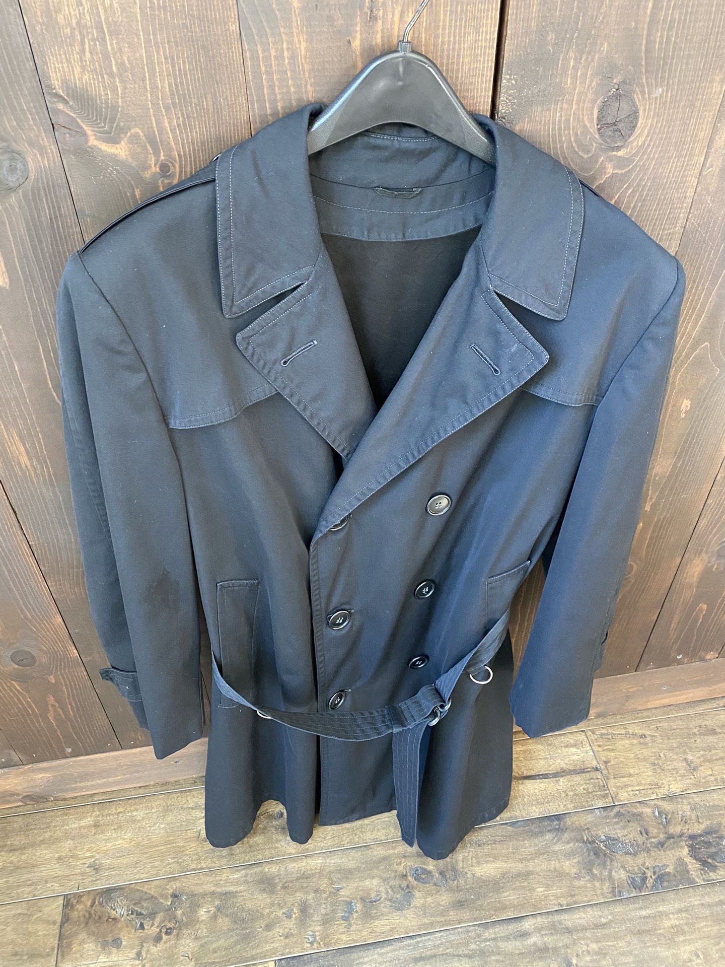VINTAGE TRENCH OVERCOAT - Very Cool!