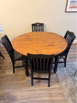 Pottery Barn Kitchen Table and Chairs