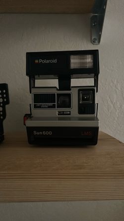 Polaroid Sun 600 Camera