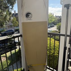 Surfboard 6’ 10”