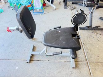 Seated leg machine