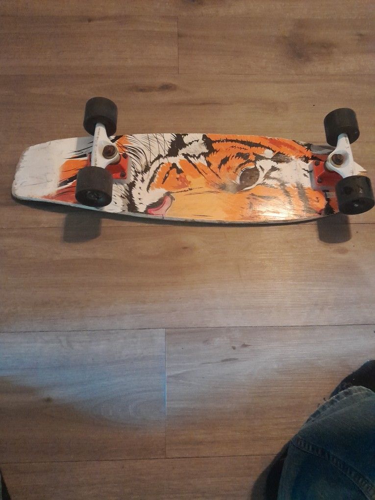 SKATEBOARD