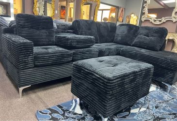 NEW SECTIONAL SOFA WITH OTTOMAN AND FREE DELIVERY