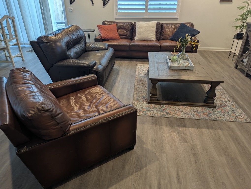 Leather Couches And Recliner
