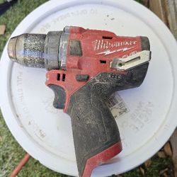 Milwaukee M12 Drill 
