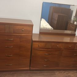 Mid Century Matching Dresser Set w/ Mirror