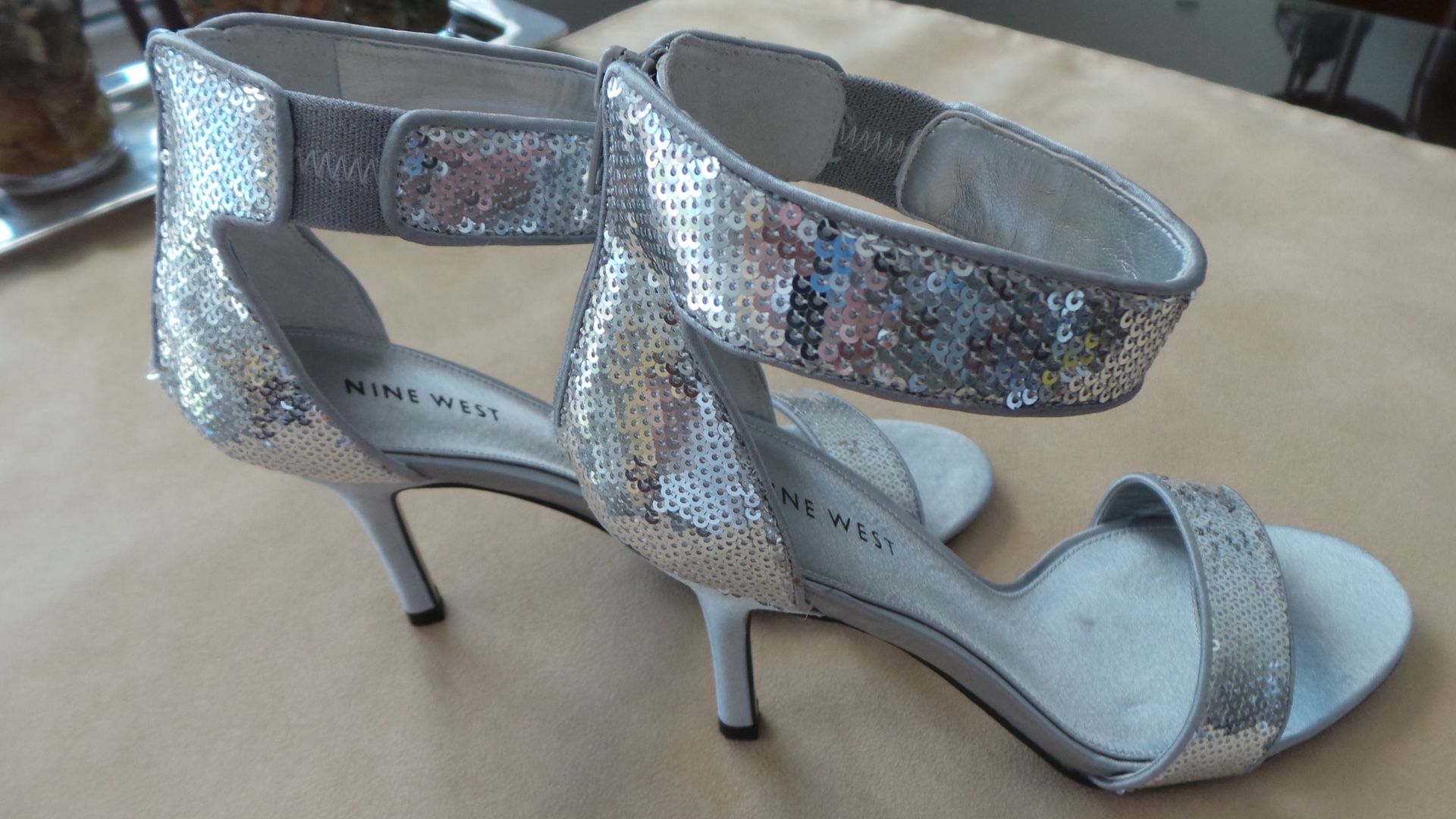 Nine West High Heel Sandal size 7 Fabric & Sequin (Silver color)