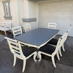 Dining Room Table 