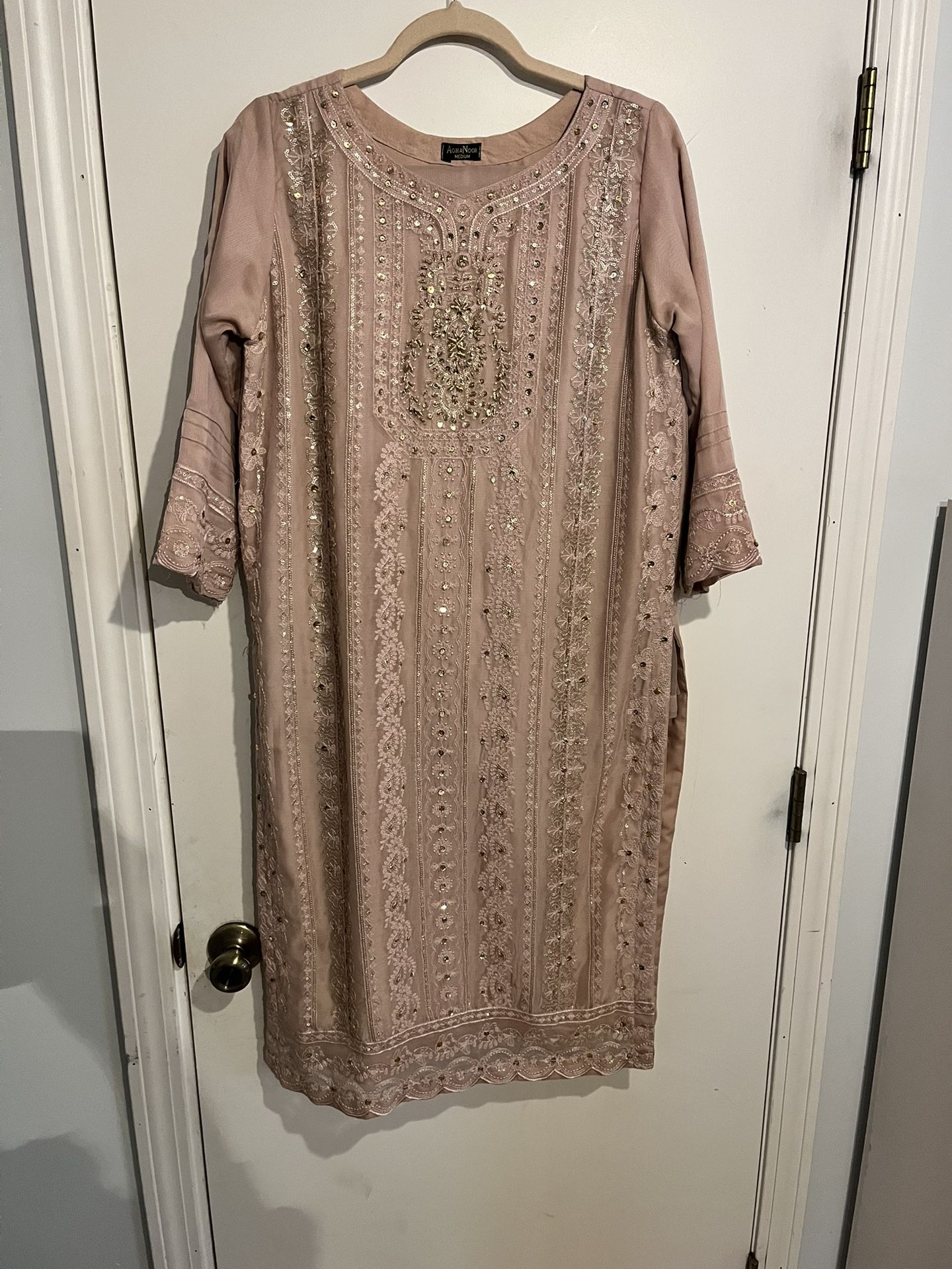 Agha Noor Medium Pakistani Clothes