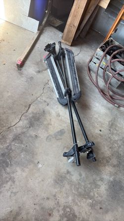 Yakima universal roof rack