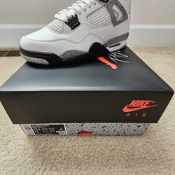 Jordan Retro 4 White Cement Size 10, 10.5, 11