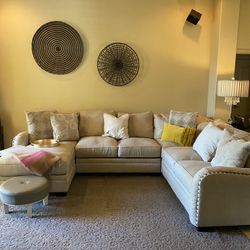 Sectional Couch With Chase Linen 
