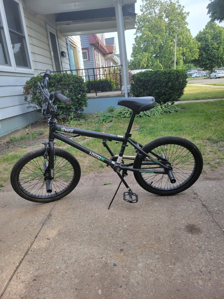 20" HYPER BOYS SPINNER BMX BIKE