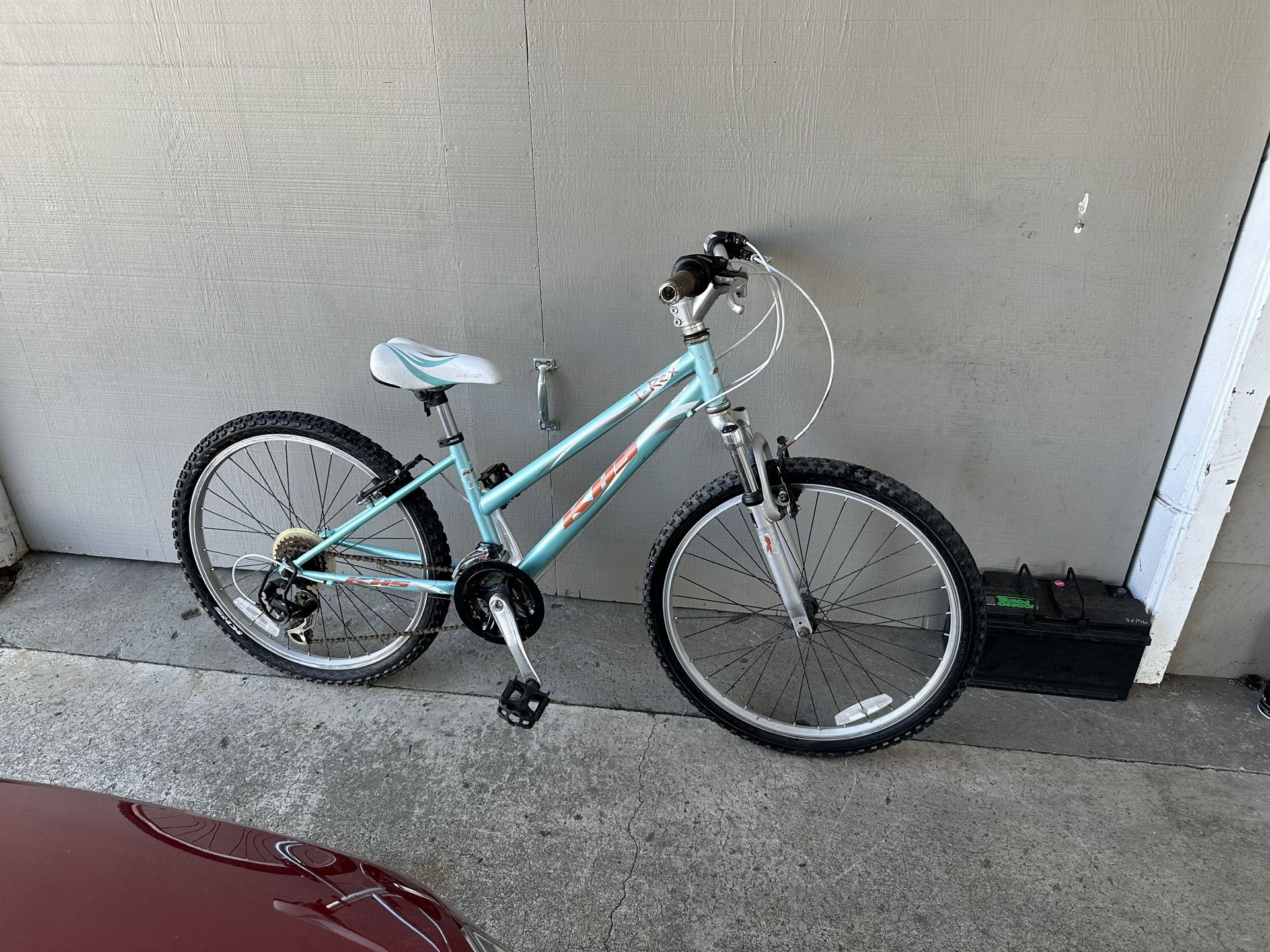 Khs Mountain Bicycle In Good Condition 24 Inch Wheels 21 Speed