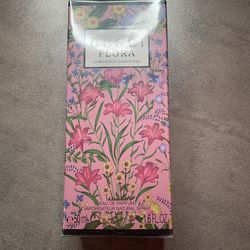 Woman’s pink Gucci flora