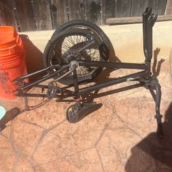 Freestyle Bmx Frame With Random Tires 